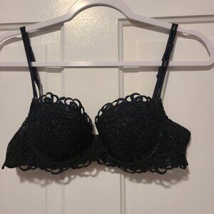 Vintage Wacoal Bra 95483 36B Embroidered Lined Underwire Black